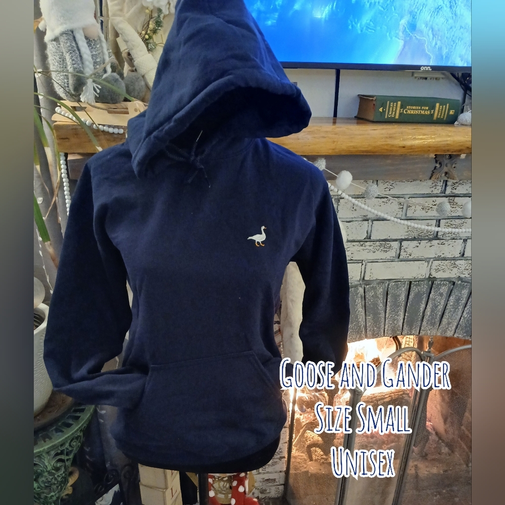 Navy Blue Goose and Gander Unisex Pullover Hoodie Size Small